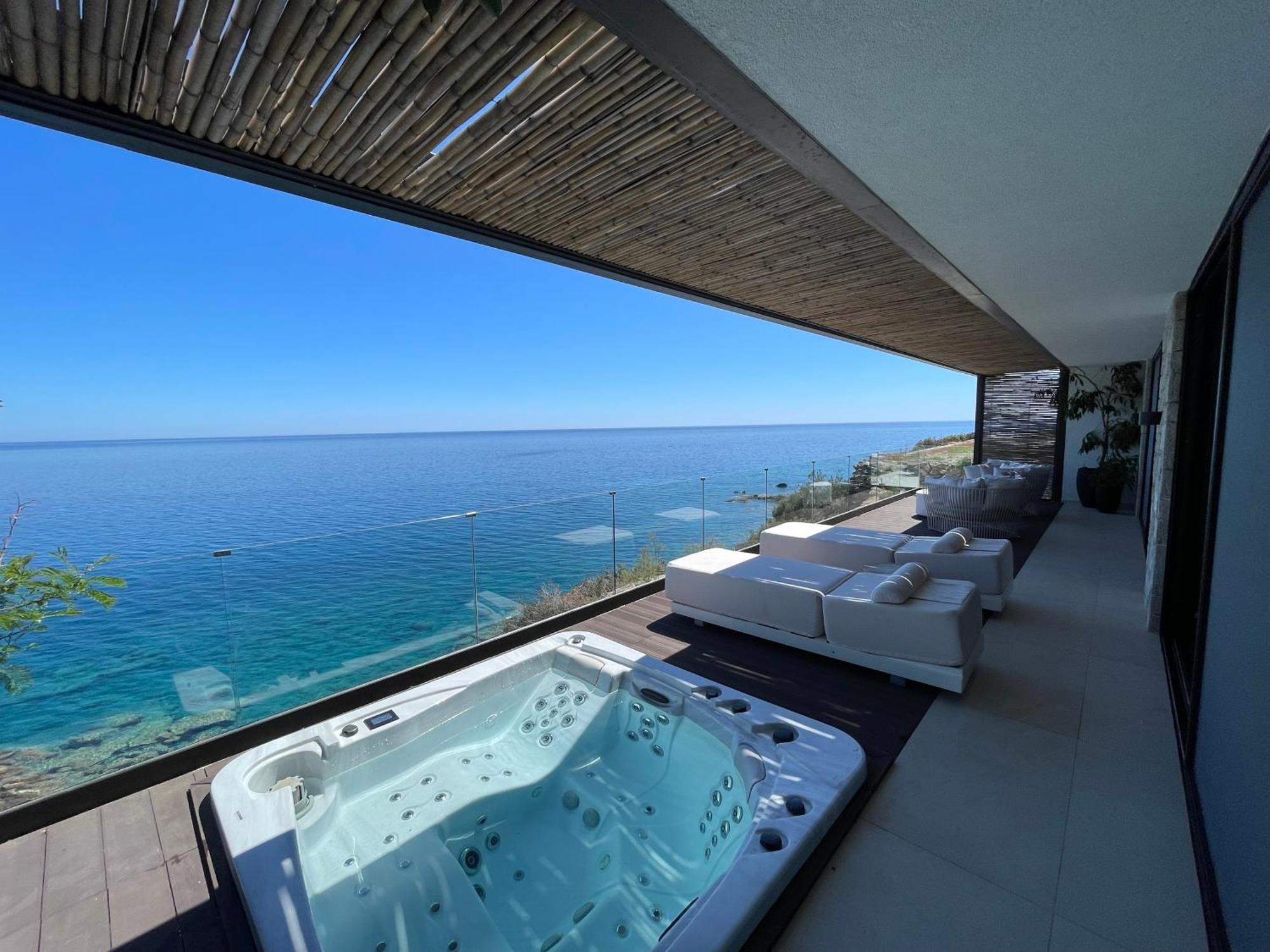 Mystique Luxury Suite Achlia Экстерьер фото