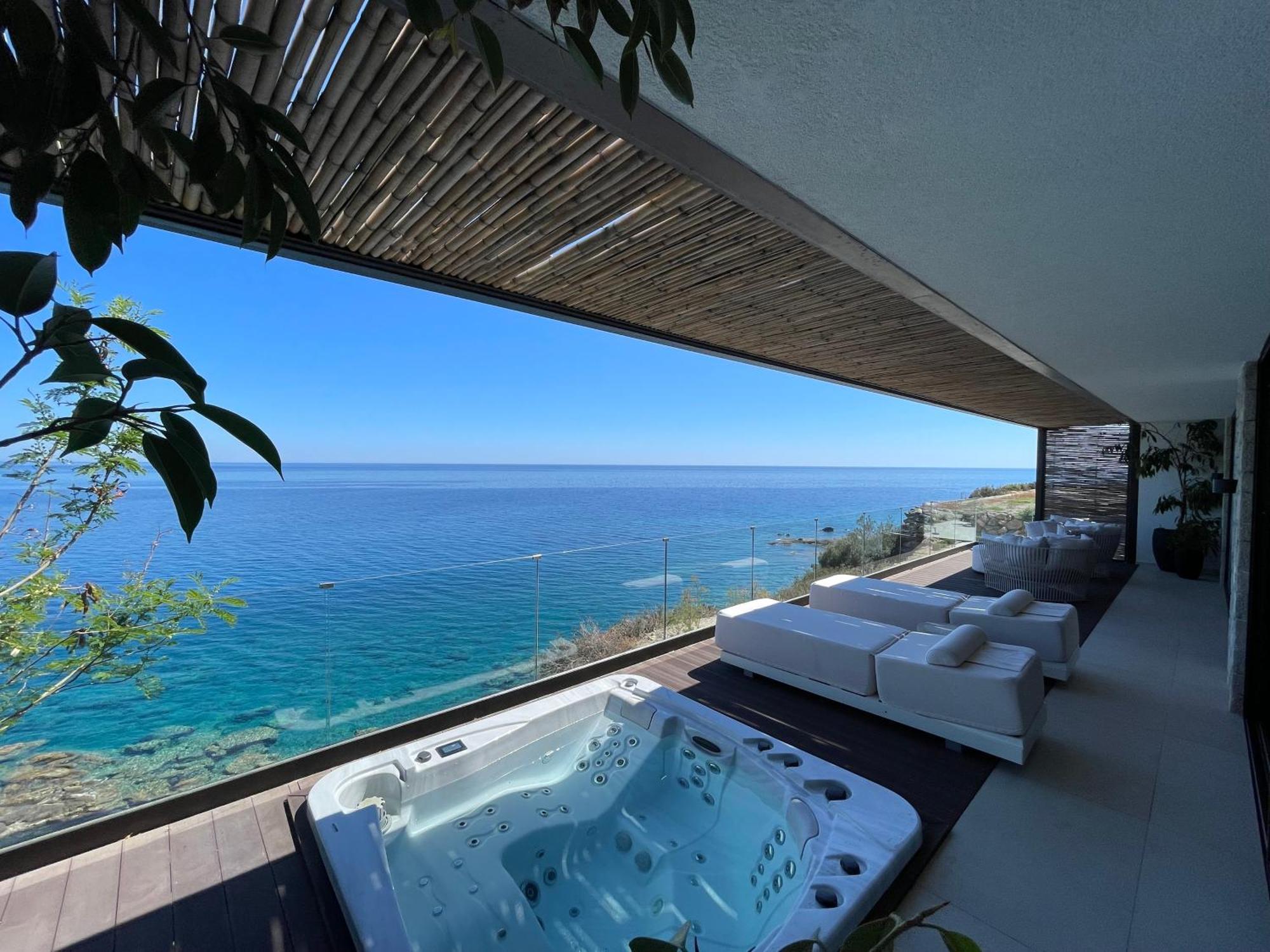 Mystique Luxury Suite Achlia Экстерьер фото